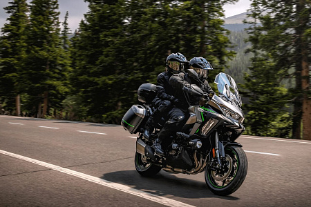 Мотоцикл Kawasaki Versys 1100 SE